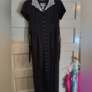 Jay Taylor size 8 tall black evening dress, lace collar